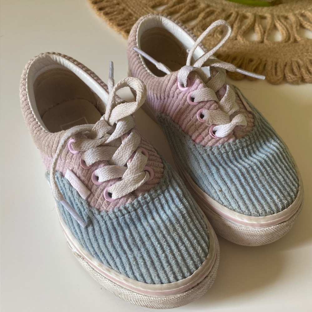 Vans Off the Wall Girls size 11 corduroy pastel Sneakers